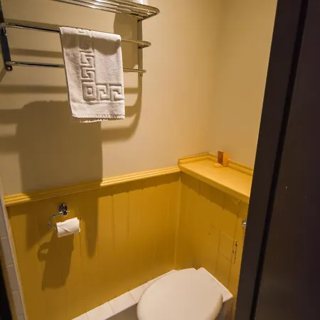 Red Lion 4* 霍克斯黑德