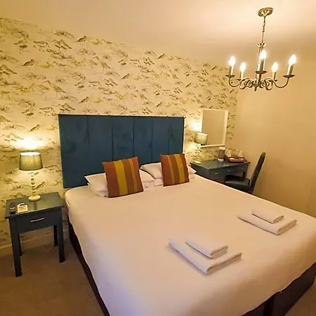 Red Lion 4*